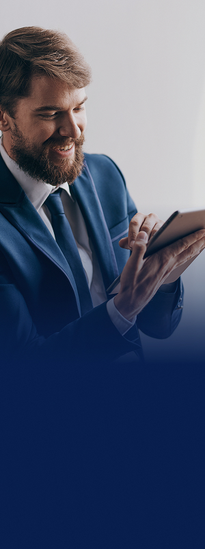 Bento Grid_Man_With_Tablett_Dark